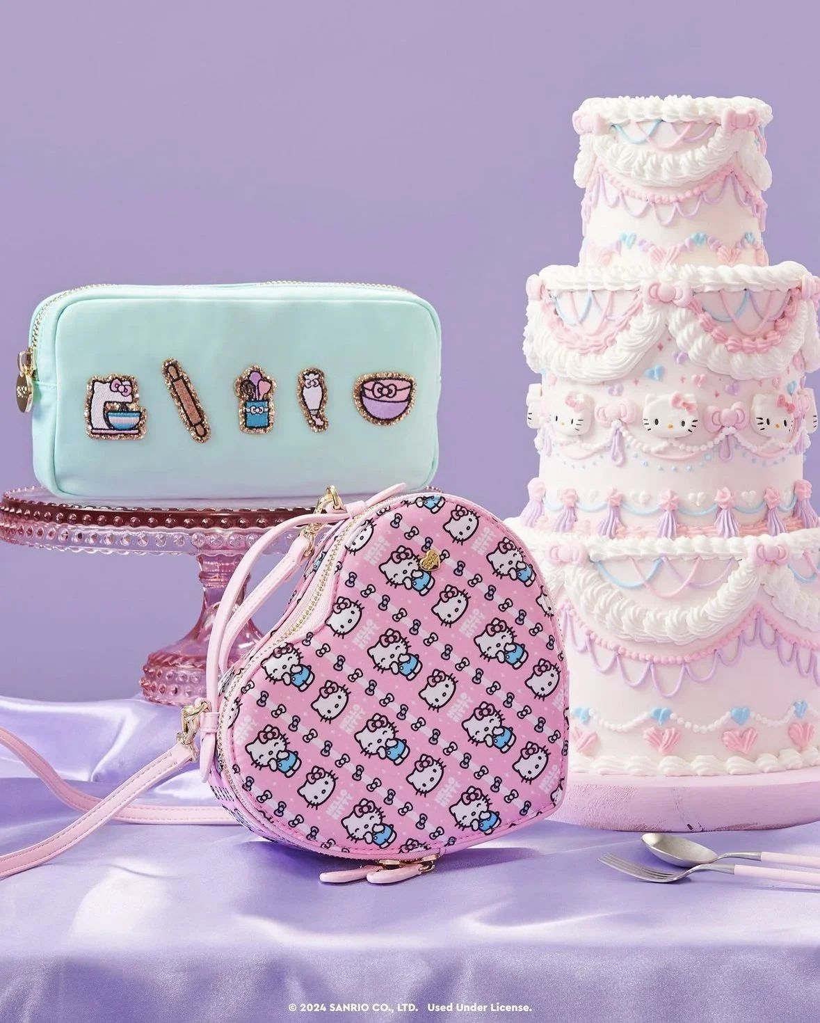 kitty　7月 Stoney Clover Lane x Hello Kitty Collection — EXTRA MAGIC MINUTES